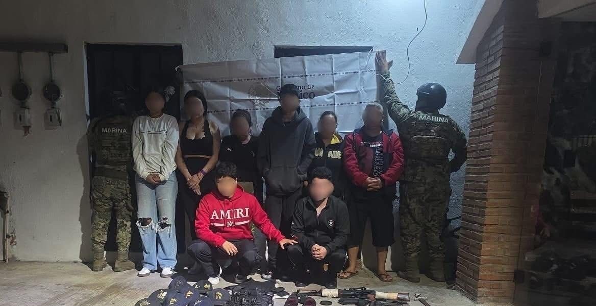 Cuatro mujeres y cuatro hombres detenidos en Vallarta por la Marina y ...