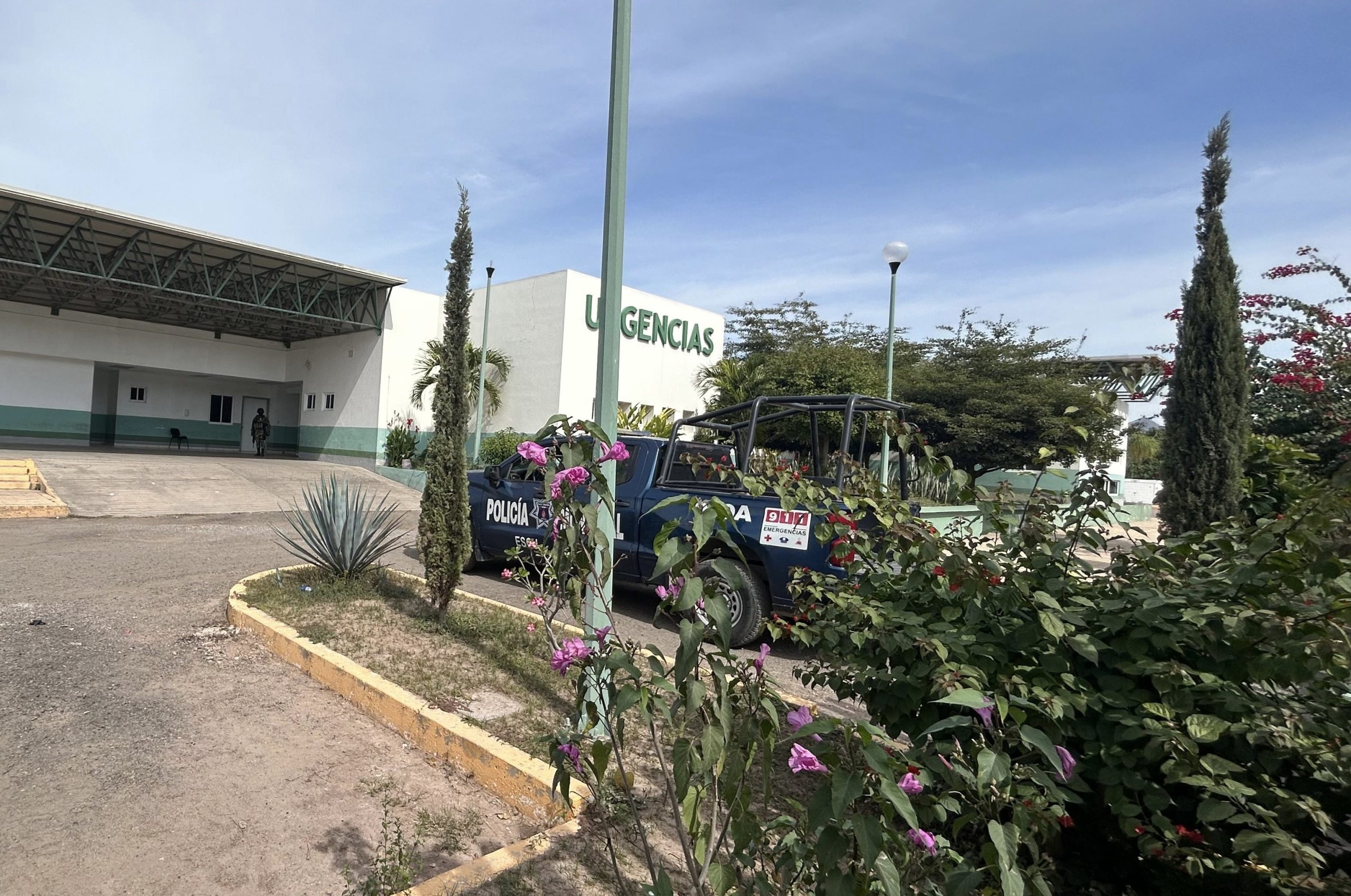 Ataque con artefacto explosivo deja policías heridos en Escuinapa